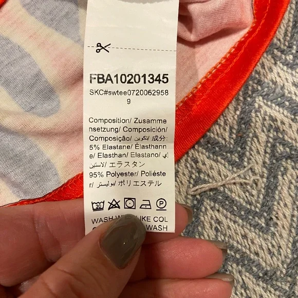 Flame Print Cropped Tee – Size Small - Picture 4 of 7